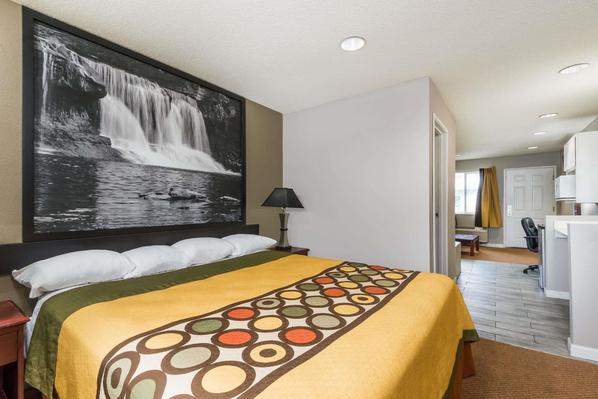Hotel Super 8 By Wyndham Indianapolis/Ne/Castleton Area Esterno foto