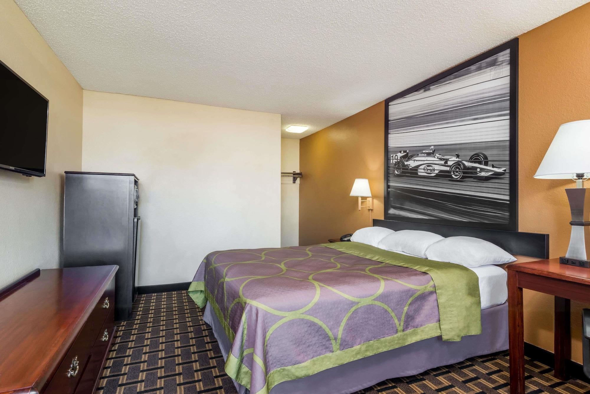 Hotel Super 8 By Wyndham Indianapolis/Ne/Castleton Area Esterno foto